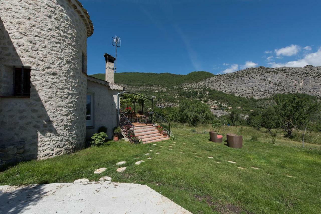 Appartement Clot De Felines Entrevaux Exterior foto
